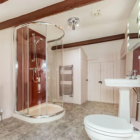 Old Dame School Dom wakacyjny Bainbridge