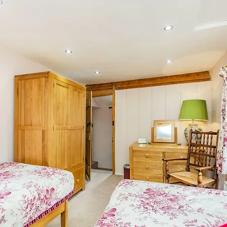 Old Dame School Dom wakacyjny Bainbridge